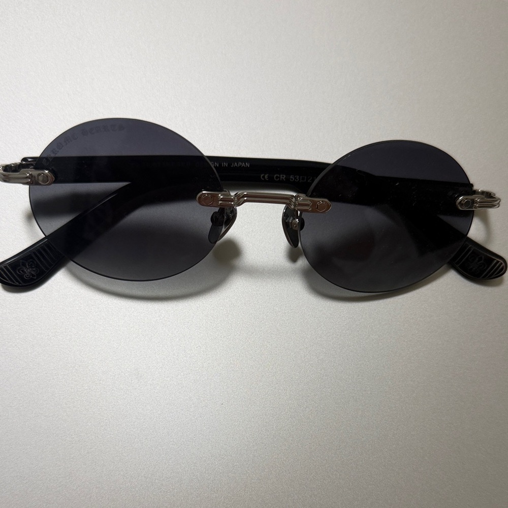 Stylish Black Round Sunglasses